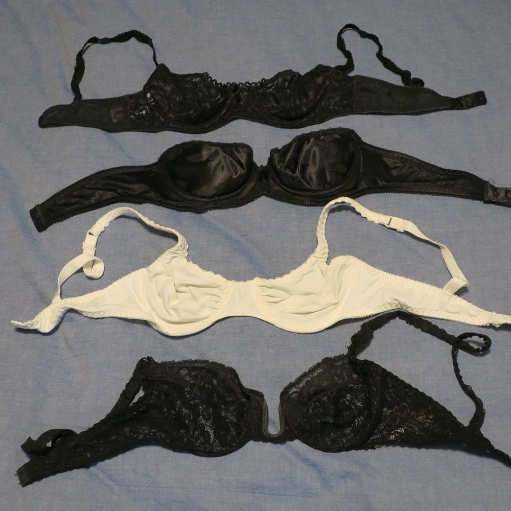 Lot of 4 Bras 34A (3) & 32A (1)